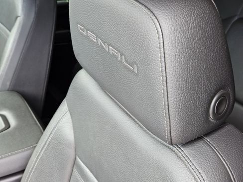 Used 2021 Chevrolet Silverado 1500 LT AWD/4WD image 29