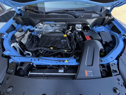 Used 2024 Chevrolet Trax RS w/ Sunroof Package image 24