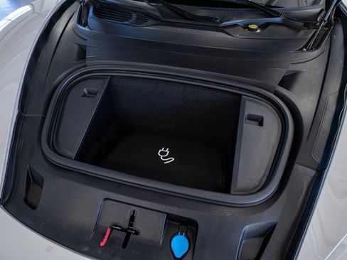 Used 2021 Porsche Taycan 4S image 57