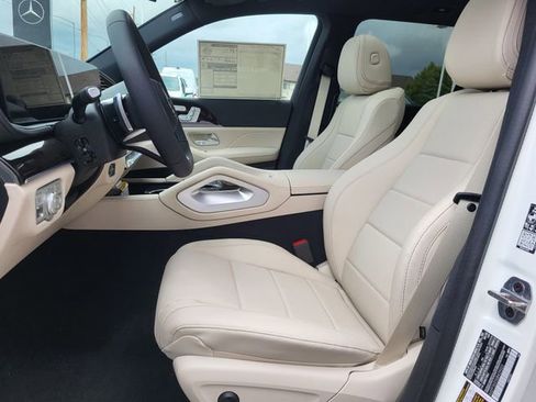 New 2025 Mercedes-Benz GLS 450 4MATIC image 4