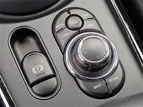 Certified 2023 MINI Cooper Clubman S w/ Signature Upholstery Package image 27