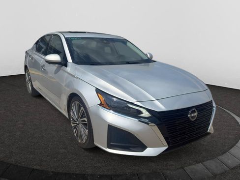 Used 2023 Nissan Altima 2.5 SL FWD image 3