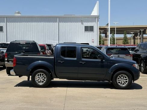 Used 2019 Nissan Frontier SV w/ Value Truck Package RWD image 3