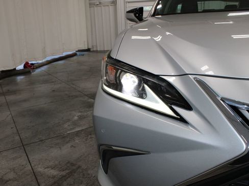 Used 2020 Lexus ES 350 Luxury image 12