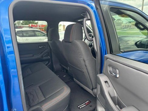 Used 2024 Nissan Frontier PRO-4X w/ Technology Package AWD/4WD image 13