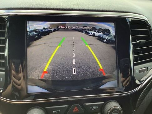 Used 2020 Jeep Grand Cherokee Altitude image 18