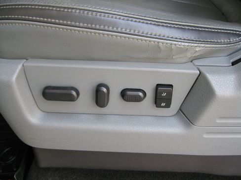 Used 2011 Ford F150 Platinum AWD/4WD image 14