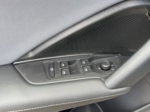 New 2026 Volkswagen Tiguan SE R-Line AWD/4WD image 7