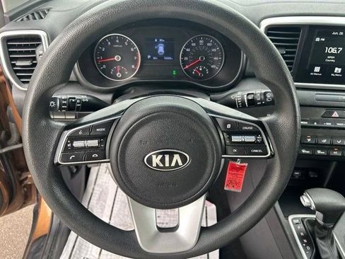 Used 2021 Kia Sportage LX AWD/4WD image 16
