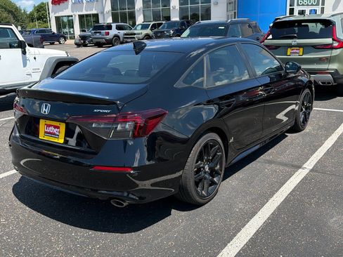 Used 2025 Honda Civic Sport image 5