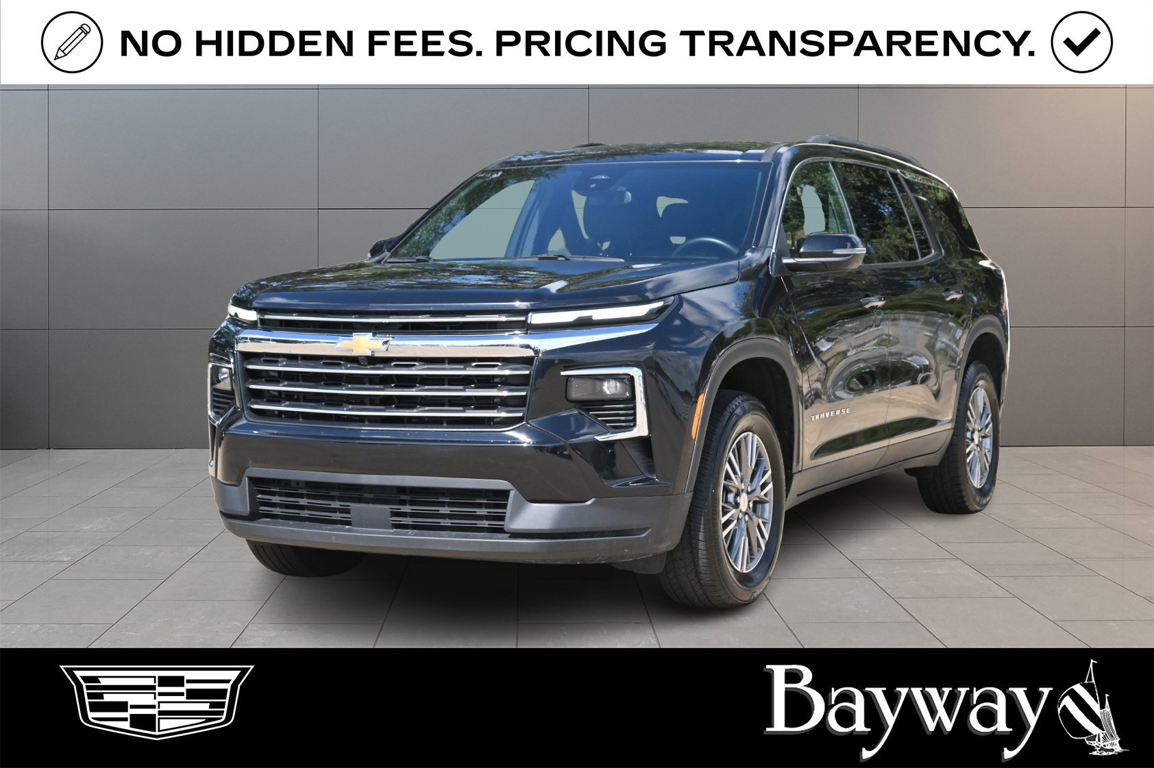 Used 2025 Chevrolet Traverse LT FWD image 1