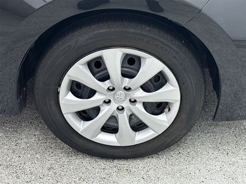 Used 2017 Toyota Corolla LE image 43