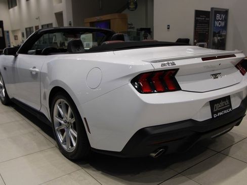 Used 2025 Ford Mustang GT Premium image 13