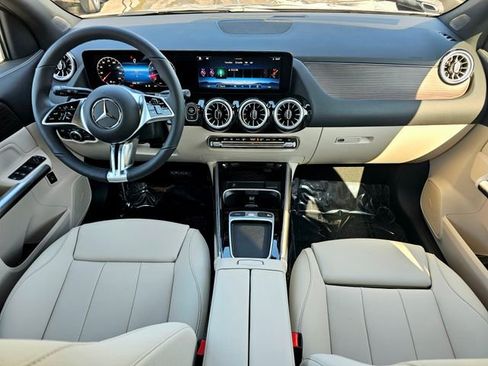 New 2026 Mercedes-Benz GLA 250 4MATIC image 25
