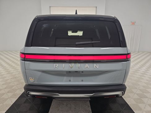 Used 2024 Rivian R1S Adventure AWD/4WD image 4