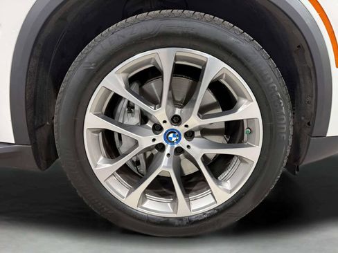 Used 2023 BMW X5 xDrive45e AWD/4WD image 39