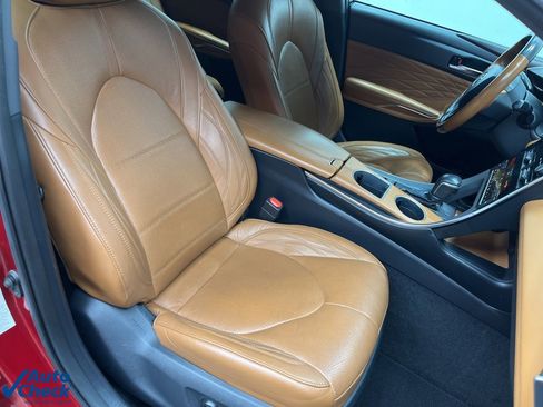 Used 2019 Toyota Avalon Limited image 23