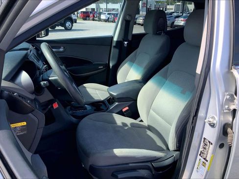 Used 2017 Hyundai Santa Fe Sport image 8