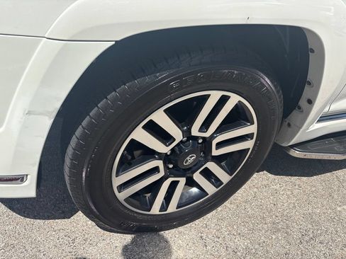 Used 2017 Toyota 4Runner Limited RWD image 9