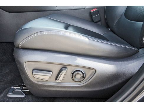 Used 2023 Toyota RAV4 Limited AWD/4WD image 29