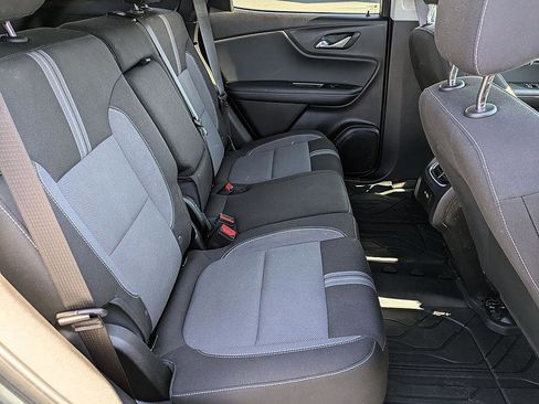 Used 2024 Chevrolet Blazer LT w/ Convenience Package image 32