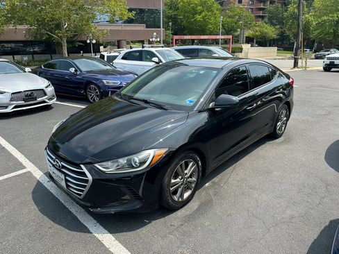 Used 2018 Hyundai Elantra Value Edition FWD image 3