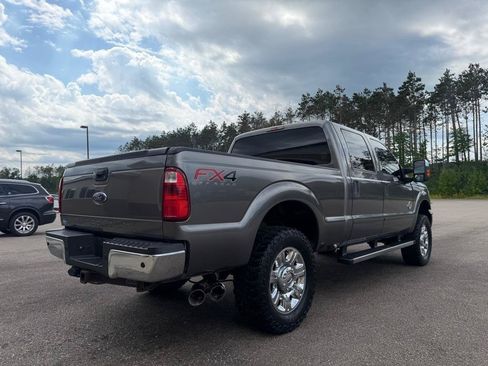 Used 2014 Ford F250 XLT w/ XLT Premium Package AWD/4WD image 4