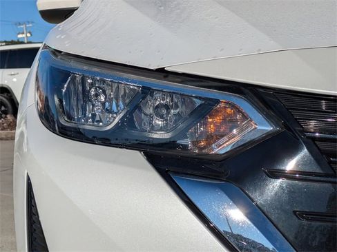 Used 2024 Nissan Sentra SV image 10