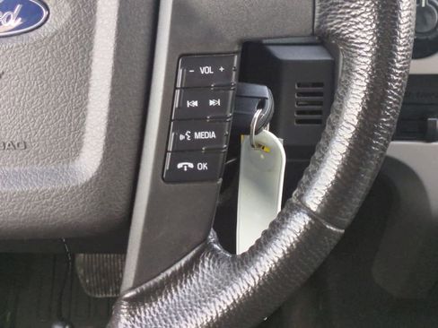 Used 2013 Ford F150 XLT w/ Luxury Equipment Group image 24