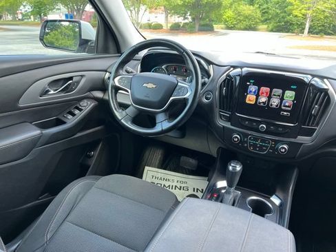 Used 2018 Chevrolet Traverse LT FWD image 30