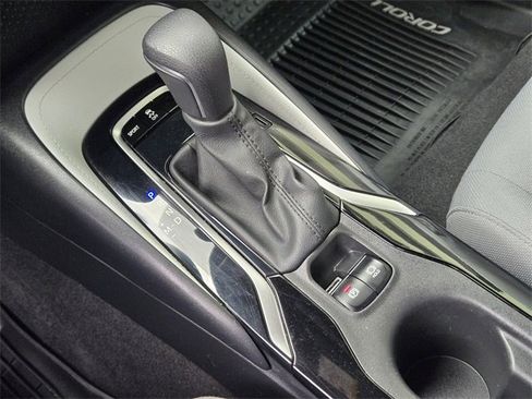 Used 2020 Toyota Corolla SE image 21