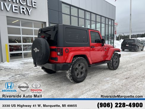 Used 2017 Jeep Wrangler Freedom Edition image 9