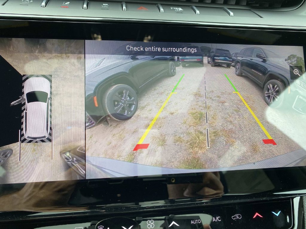 New 2027 Jeep Grand Cherokee Limited AWD/4WD image 13
