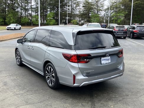 Certified 2025 Honda Odyssey Elite image 8