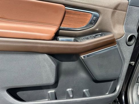 Used 2025 Ford Expedition King Ranch image 28