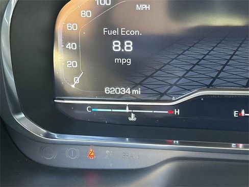 Used 2024 GMC Yukon SLT image 11