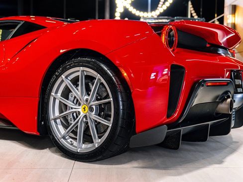 Used 2020 Ferrari 488 Pista Coupe image 34