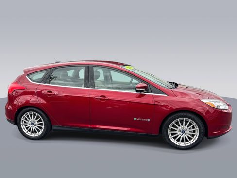 Used 2016 Ford Focus Electric Hatchback image 2