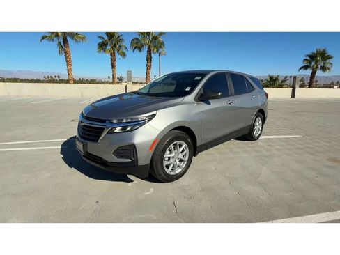 Used 2024 Chevrolet Equinox LS image 4