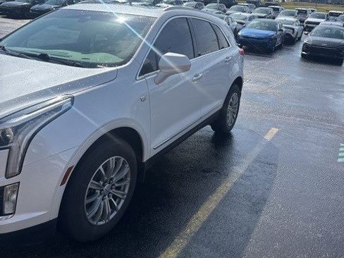Used 2018 Cadillac XT5 Luxury w/ Driver Awareness Package image 7