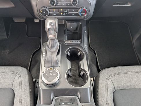 Used 2025 Ford Bronco 4-Door AWD/4WD image 16