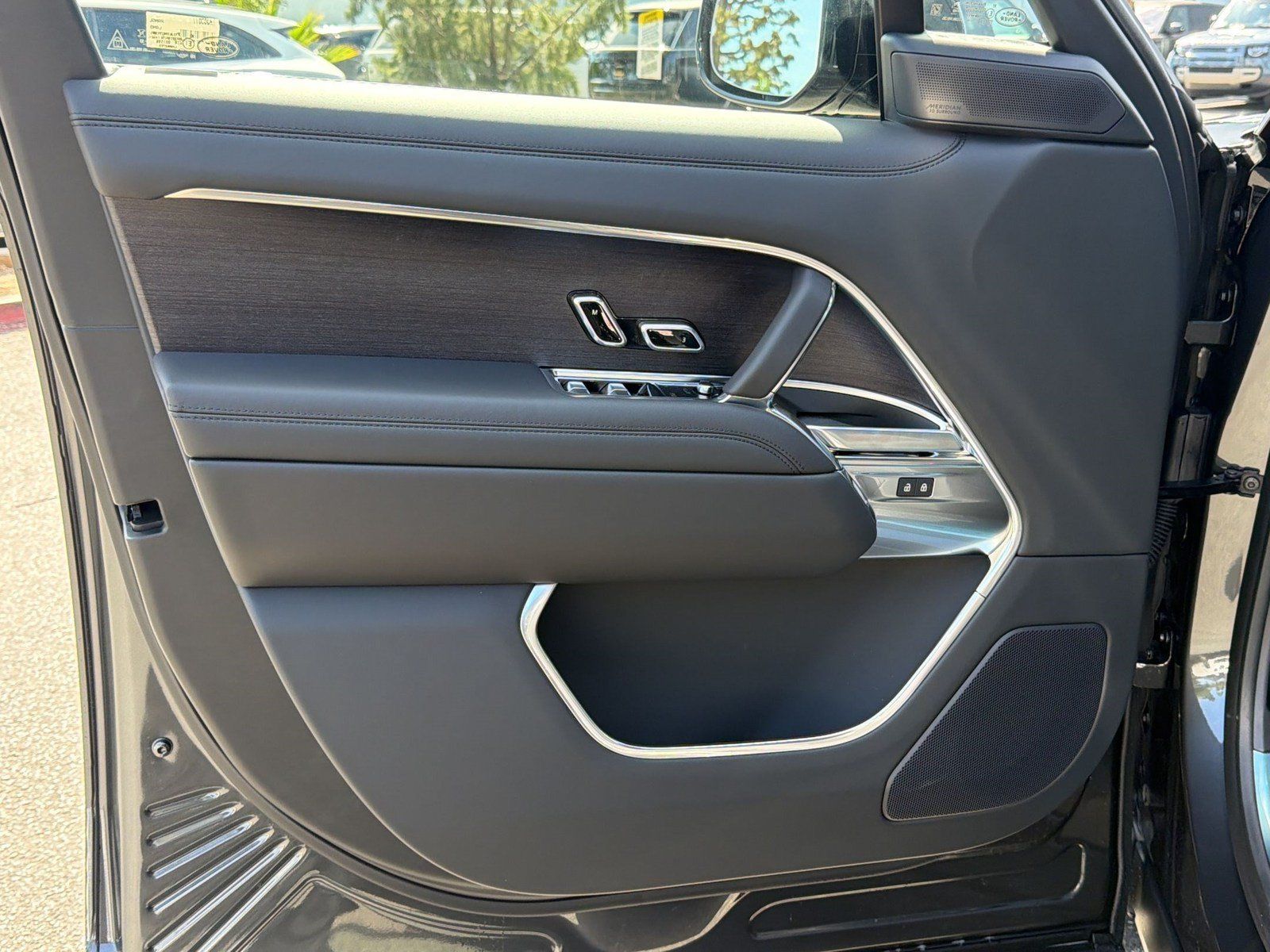 New 2026 Land Rover Range Rover SE AWD/4WD image 14