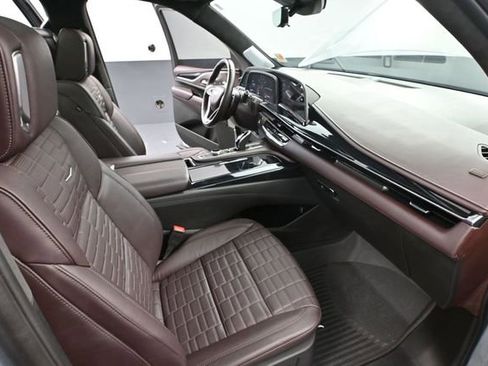 Used 2024 Cadillac Escalade V w/ LPO, ONYX Package AWD/4WD image 64