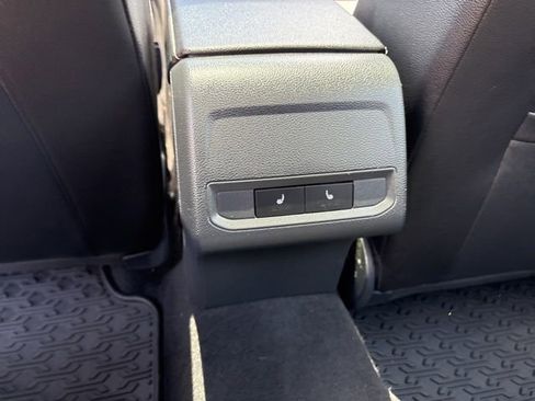 Certified 2022 Volkswagen Jetta SEL FWD image 16