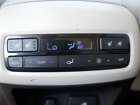 Used 2020 Hyundai Palisade Limited FWD image 22