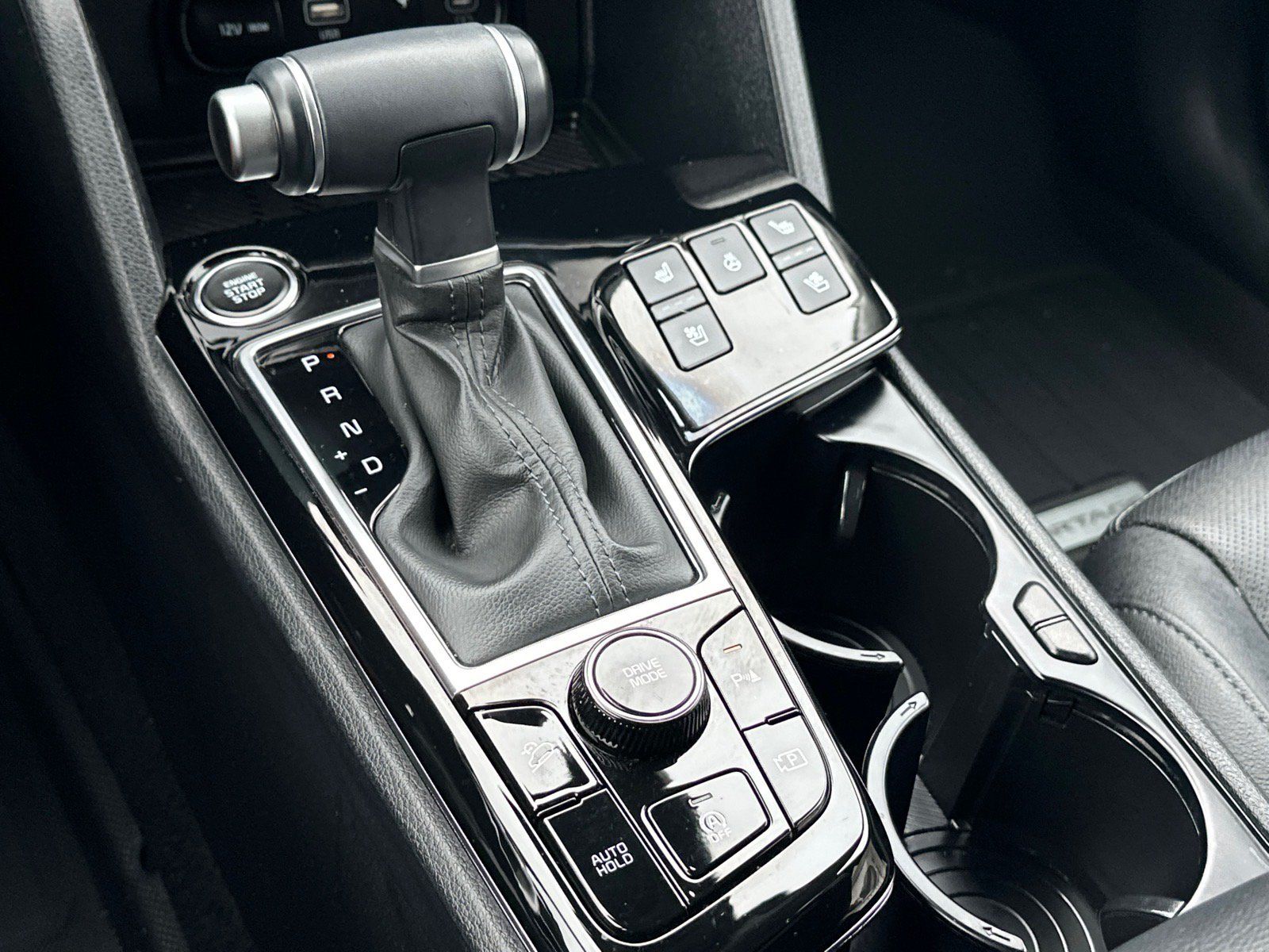 Certified 2025 Kia Sportage SX FWD image 18