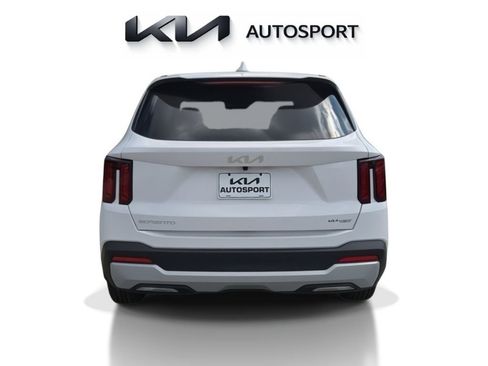 New 2026 Kia Sorento LX FWD image 9