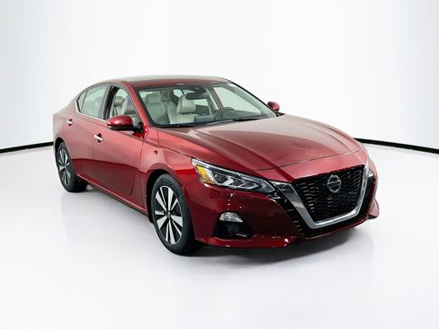 Used 2020 Nissan Altima 2.5 SL FWD image 3