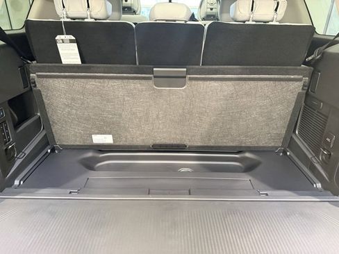 New 2026 Ford Expedition Platinum image 12