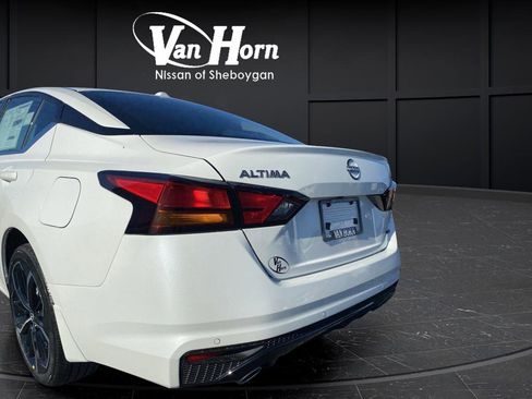 New 2025 Nissan Altima 2.5 SR w/ SR Premium Package image 33